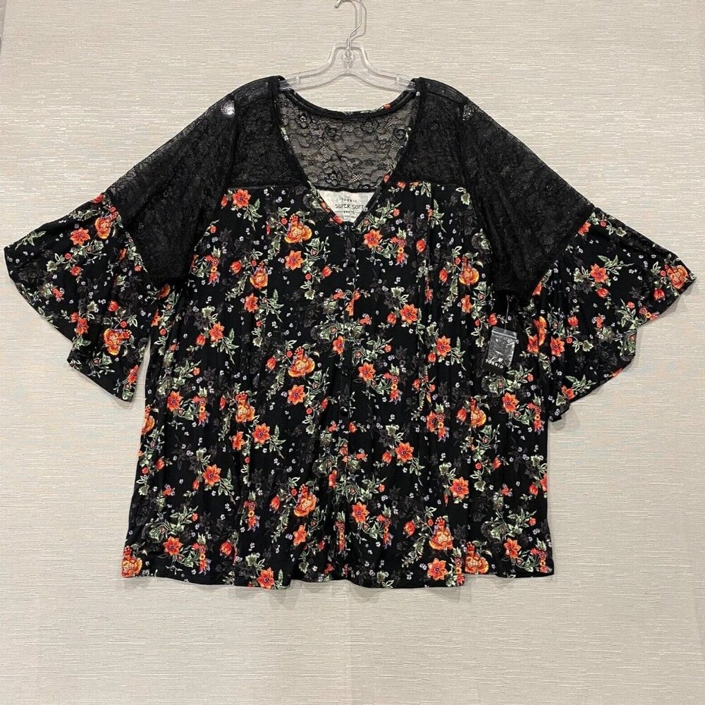 Torrid Top Womens 5X Black Bell Flutter Sleeve Super Soft Floral Lace Button Up